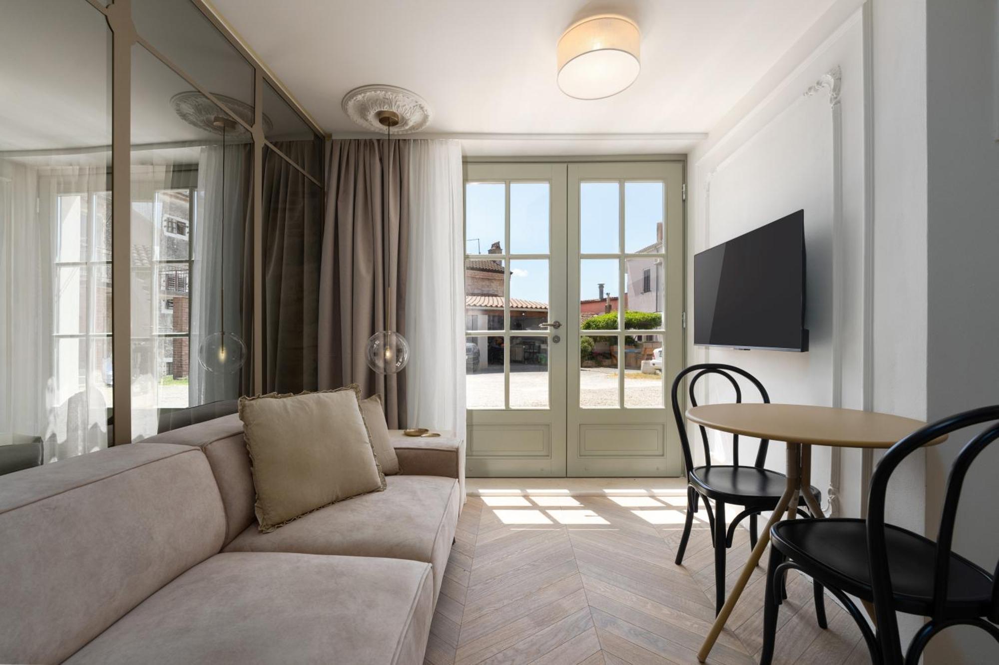 Silent Stone Apartment Врсар Екстер'єр фото